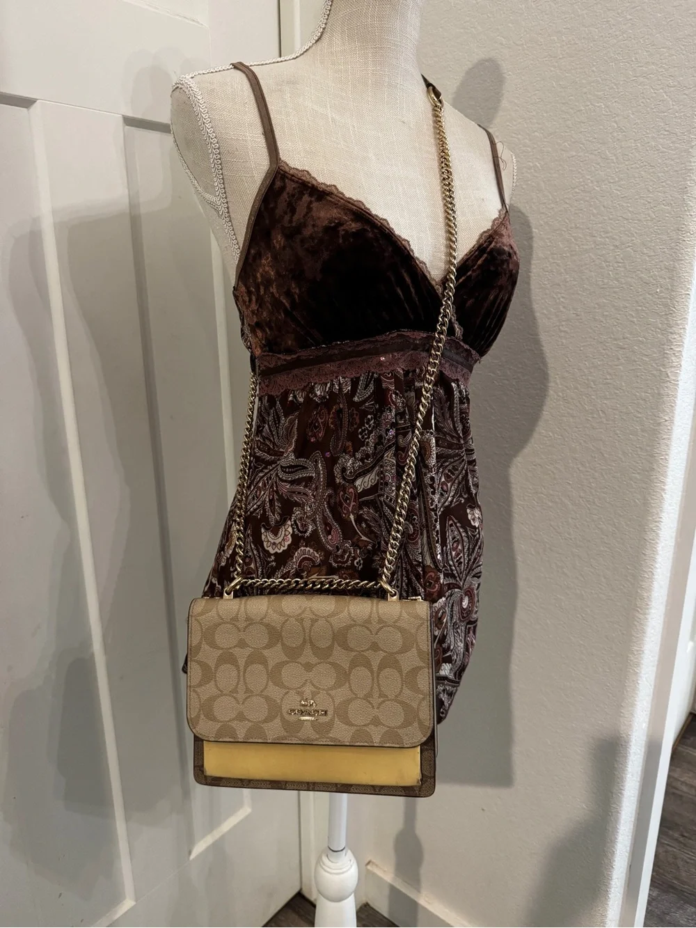 Coach Klare Crossbody Bag Blocked Signature Canvas Khaki Vanilla Cream C4457